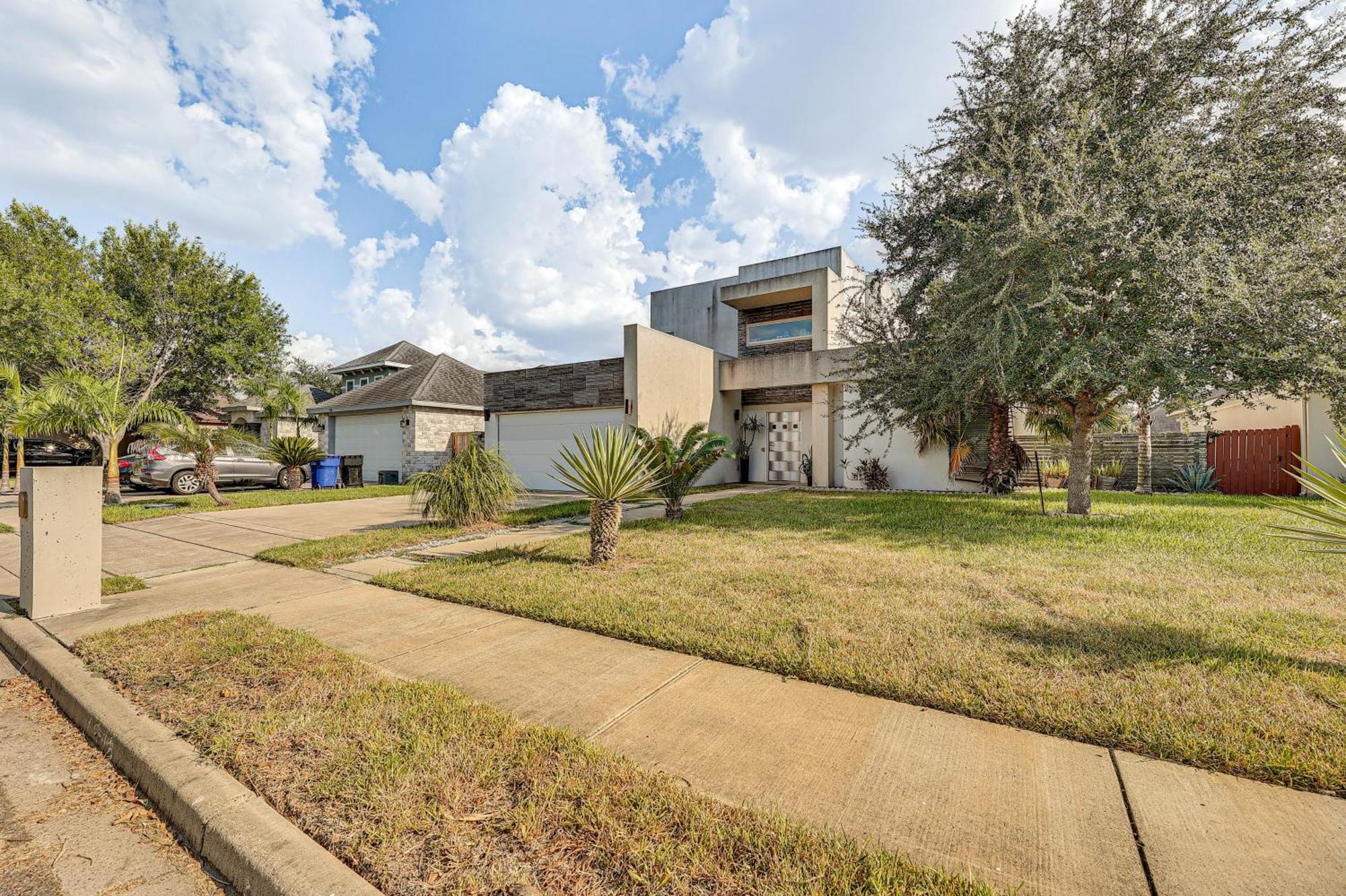 Colorful Mcallen Home With Covered Patio Екстер'єр фото